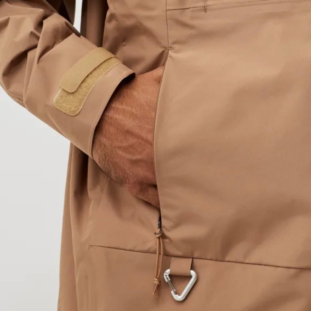 Nike ACG  Storm-Fit ADV Cascade Rains Jacket - Picture 4 of 4